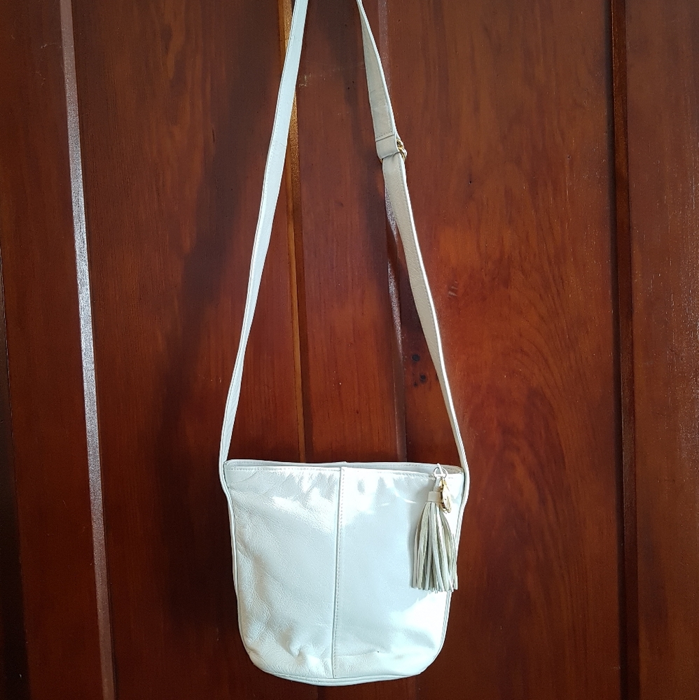 2/$30 ANNE KLEIN vegan leather shoulder bag
